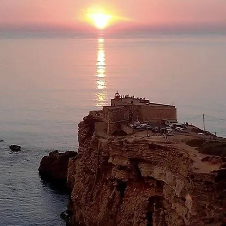 Flipflops Ocean View 纳扎雷